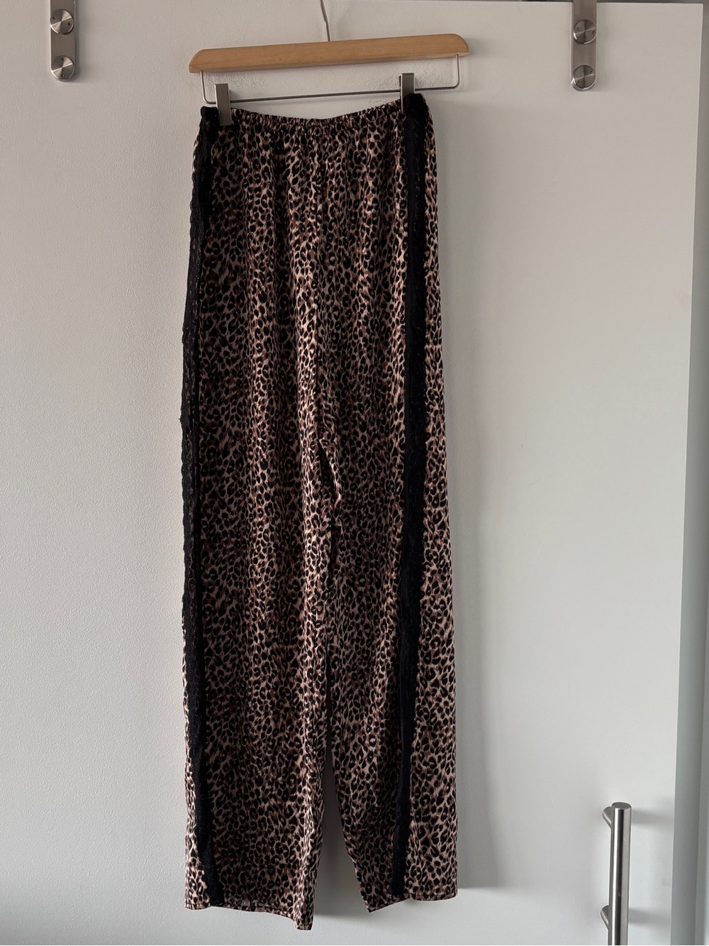 NWT Florence Satin Cheetah Print Straight Leg Pants